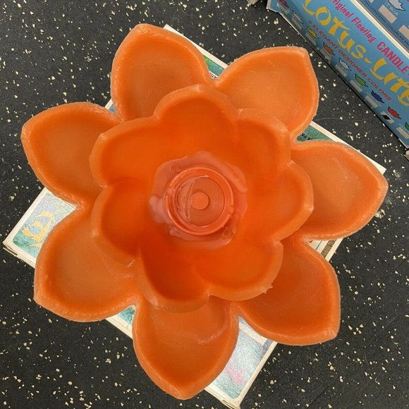 4 Vtg Lotus Lite Candle Glo Floating Pool Candles Tiki MCM Red Orange Blue White - Picture 8 of 11